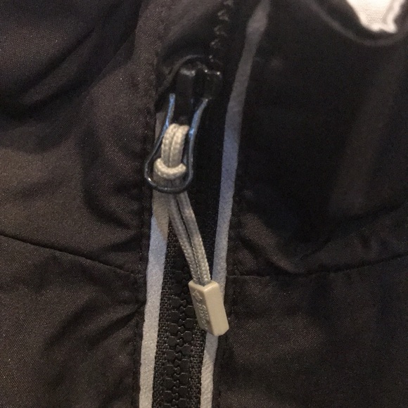 Black and grey North End windbreaker - Picture 2 of 6